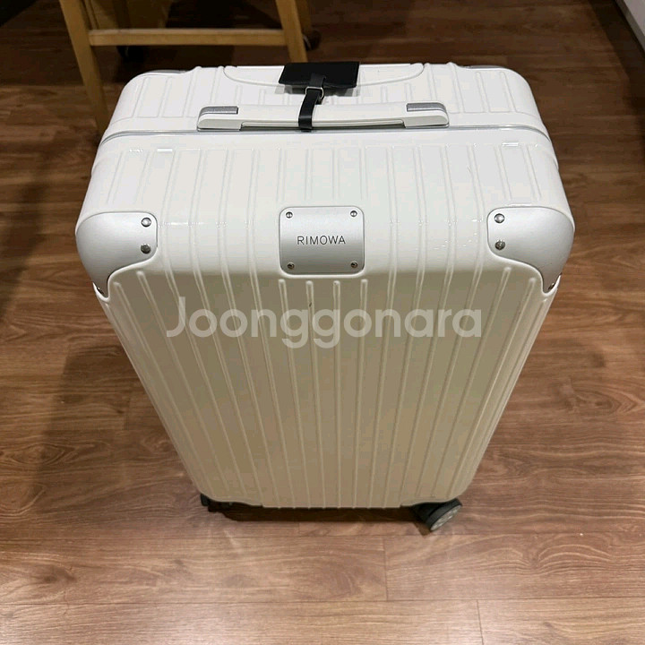 리모와 캐리어 하이브리드 체크인 미디엄 화이트--0