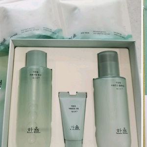 한율 어린쑥 스킨로션세트, 폼, 패드, 디퓨저 팝니다.