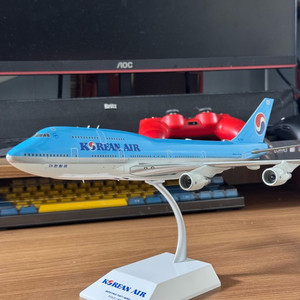 JCwings 1:200 대한항공 B747-400