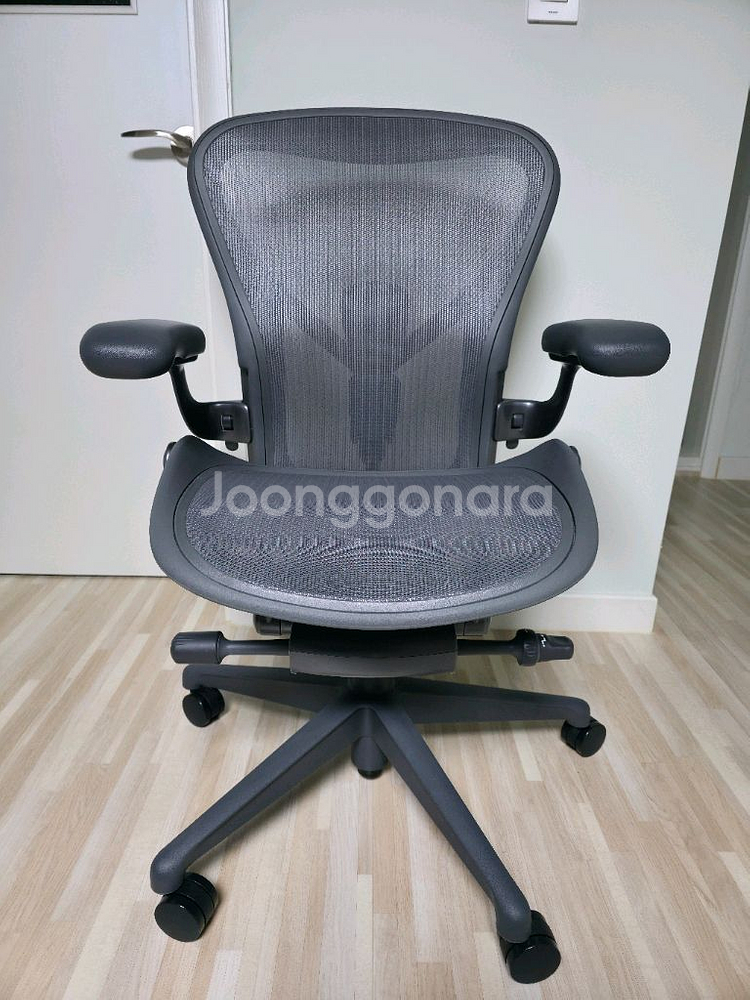 허먼밀러 뉴 에어론 B사이즈 팝니다.--1