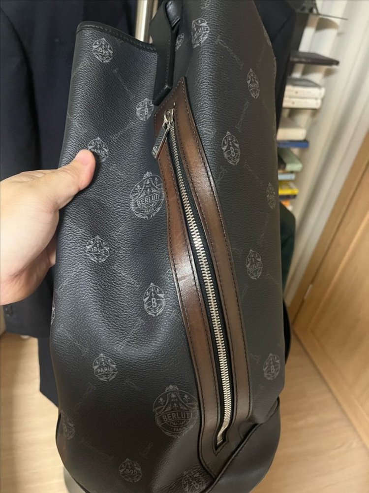 벨루티 복조리백팩--6