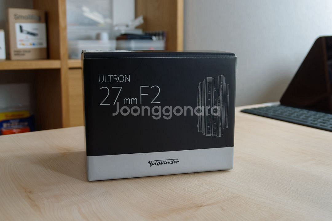 보이그랜더 울트론 27mm f2 x마운트팝니다.--0