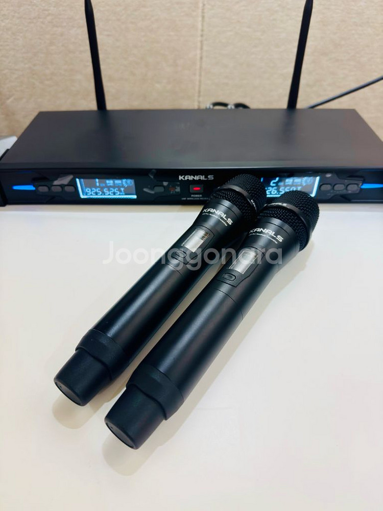 카날스 bk-820N 무선마이크 팝니다.--1