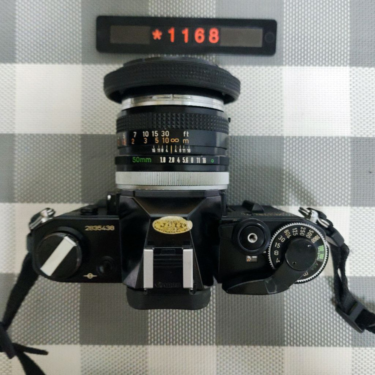 캐논 AE-1 필름카메라 블랙바디 1.4 단렌즈 케이스 이미지