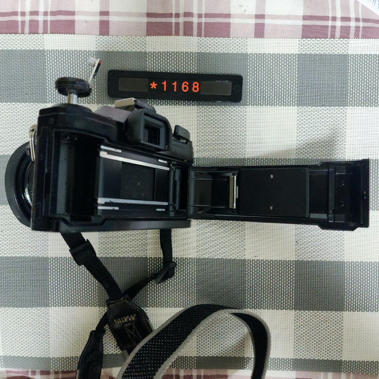 캐논 AE-1 필름카메라 블랙바디 1.4 단렌즈 케이스 이미지