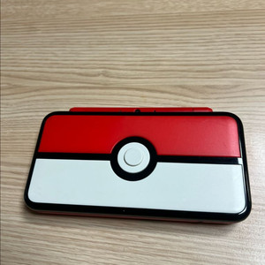 닌텐도 New 2DS XL 몬스터볼 에디션