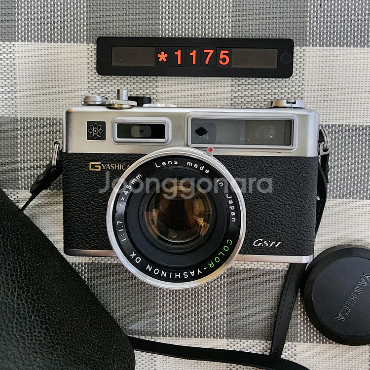 야시카 일렉트로 35 gsn 필름카메라 실버바디 케이스--0
