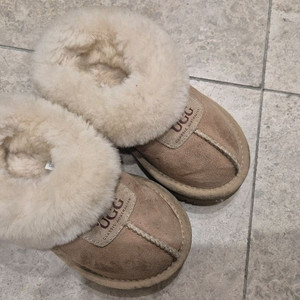 (2만)ugg160~165ugg유아털슬리퍼 아동털슬리