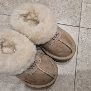 (2만)ugg160~165ugg유아털슬리퍼 아동털슬리