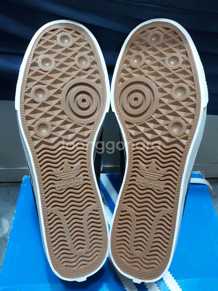 아디다스 니짜 하이 270사이즈 새제품 3만원--3