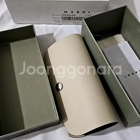 마르니 스퀘어 프레임 선글라스 투명 정품--4