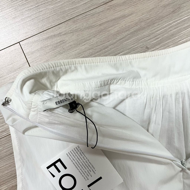 [S] 에센셜바이이큐엘 EQL 볼륨 슬리브리스 탑--5