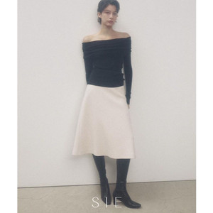 시에sie 카일라 루즈 오프숄더 니트(블랙)