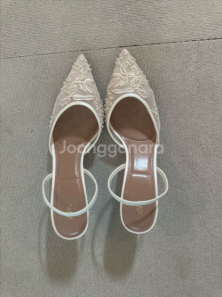 자라 메시 자수장식 백리스 260 팝니다.--2