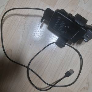 차량용 무선 충전거치대