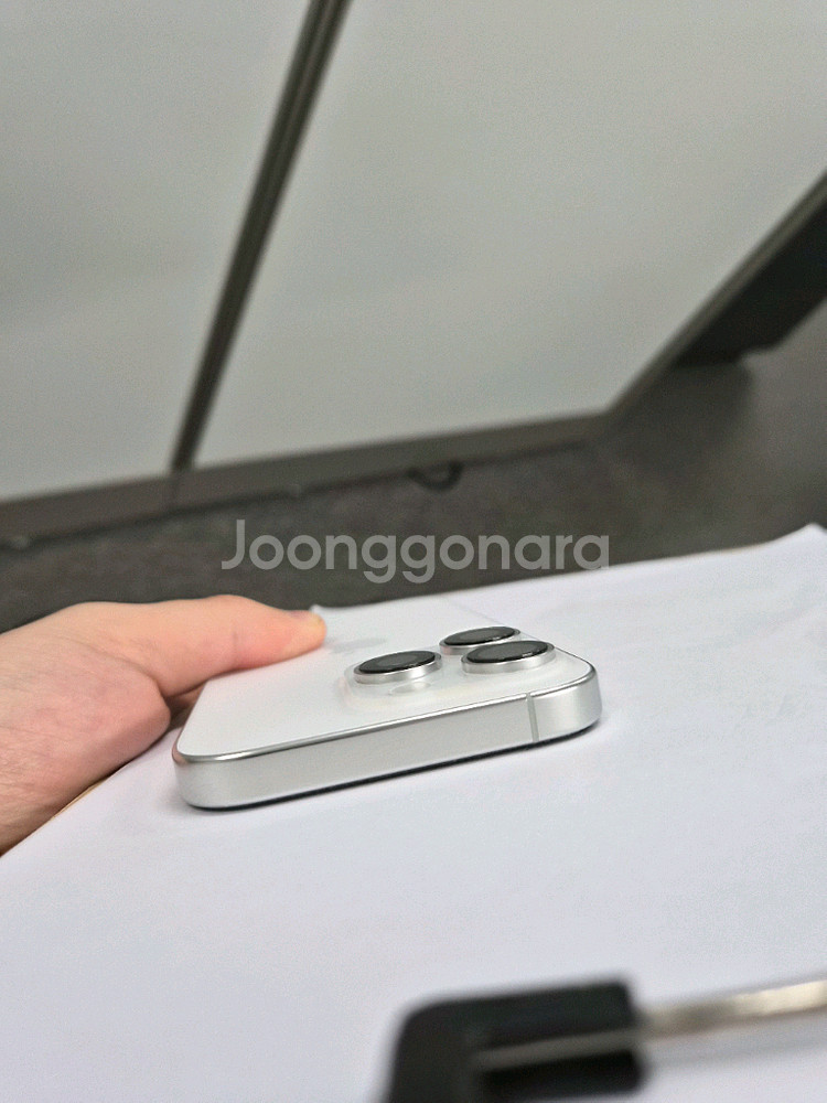 아이폰 16 pro 256기가 화이트--4