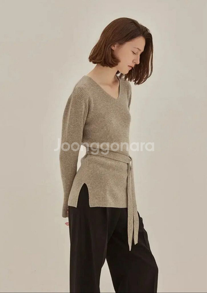 망고매니플리즈 ADELL V KNIT (내추럴베이지)--1