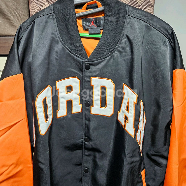 새상품) 나이키 조던 바시티 자켓 XL--4