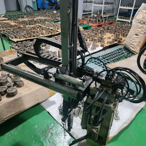한성 사출 로봇
