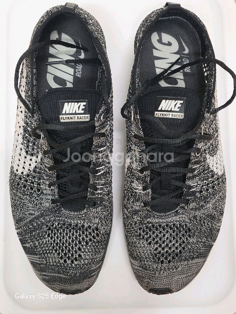 나이키 플라이니트 레이서 오레오 2.0 입니다.--0