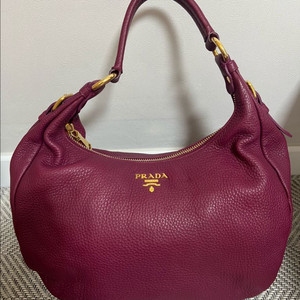 [급처분] 프라다 정품 숄더백 A급 컨디션