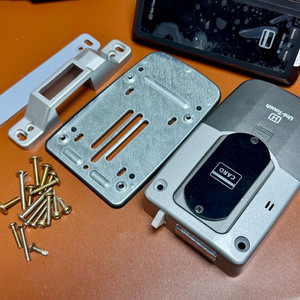 실내에서 카드로만 열수있는 도어럭