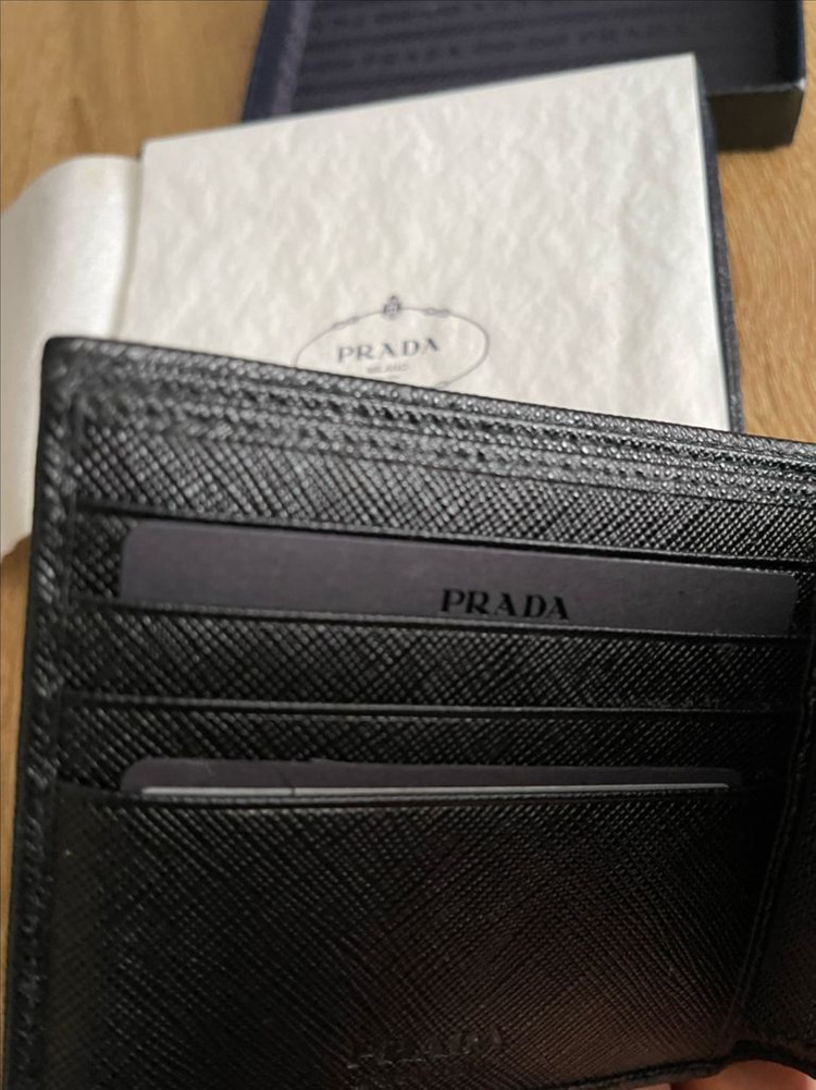 프라다 사피아노 삼각로고 블랙 반지갑 2MO513 QH 이미지