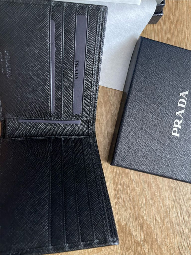 프라다 사피아노 삼각로고 블랙 반지갑 2MO513 QH 이미지