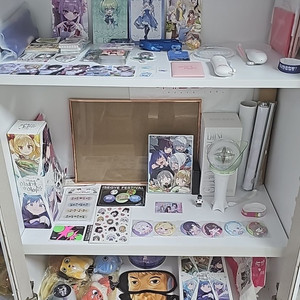 우왁굳 이세계아이돌 이세돌 굿즈 일괄 판매합니다!!!!