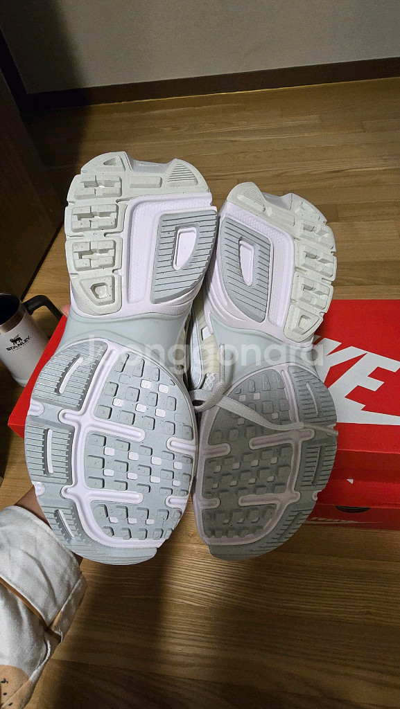 나이키 v2k 새상품 220사이즈--1