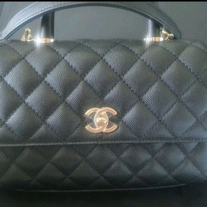 샤넬 코코핸들 미듐 블랙 새상품