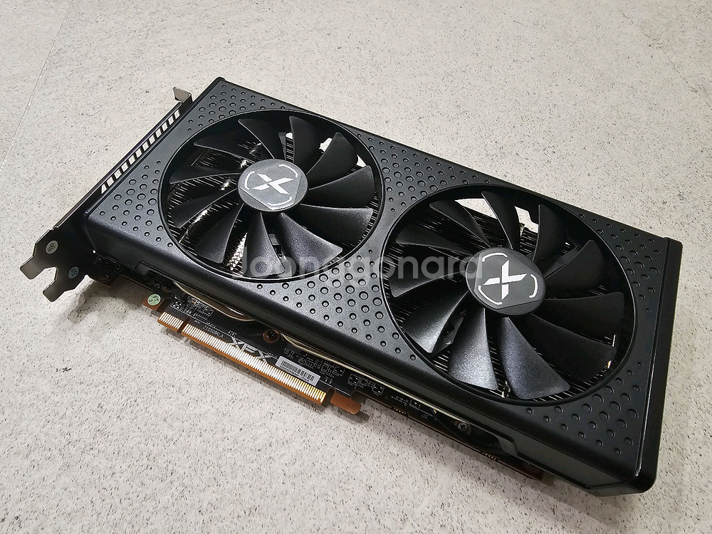 XFX 라데온 RX7600 그래픽카드 팝니다--1