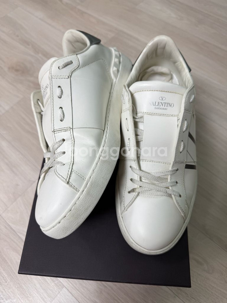 발렌티노 스니커즈--1