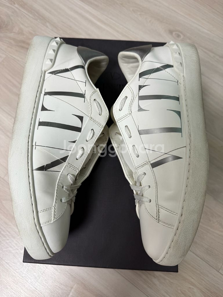 발렌티노 스니커즈--3