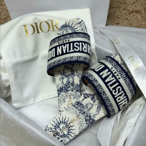 디올 디웨이 뮬 슬리퍼 37사이즈