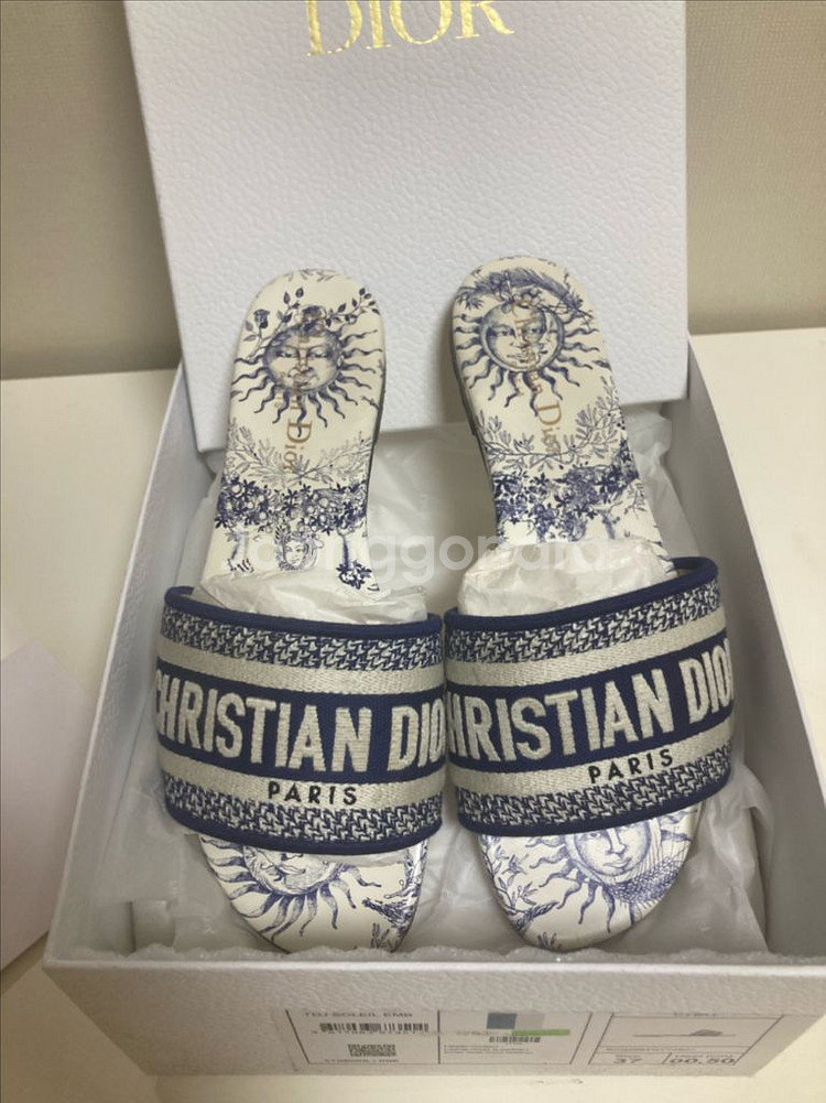 디올 디웨이 뮬 슬리퍼 37사이즈--2