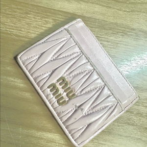 미우미우 지갑