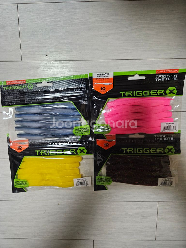 다운샷필수)버클리 멸치웜,만세기웜 1봉당 5.000원--1