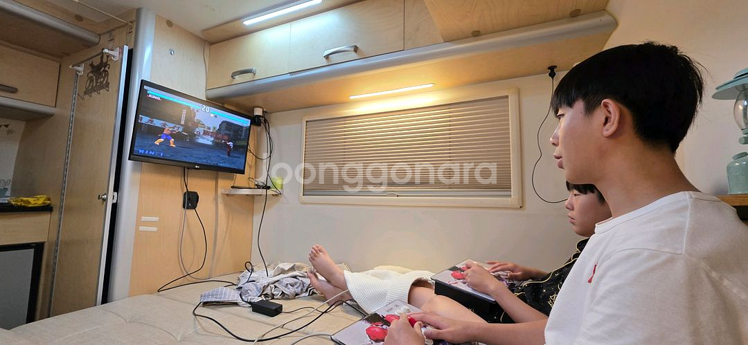 카라반 트레일러--1