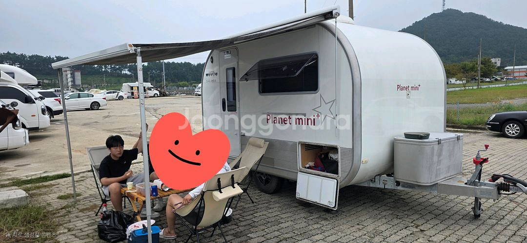 카라반 트레일러--0