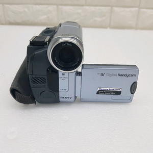 부품용 SONY 캠코더 DCR-TRV22 입니다