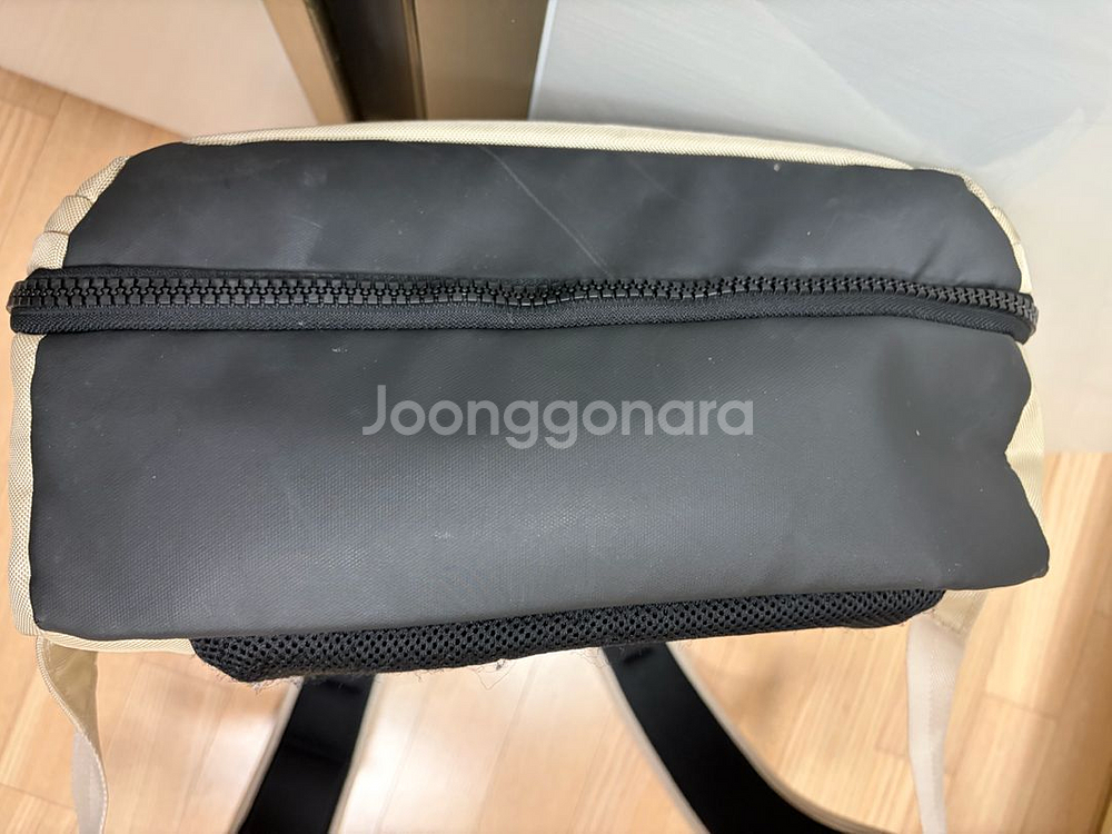 뉴발란스 베이지색 백팩 판매--3