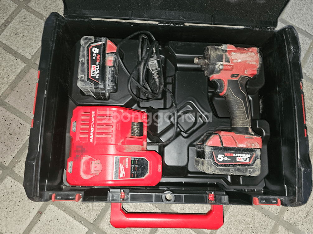 밀워키 18v 임펙렌치세트(본체+충전기+배터리2)--1