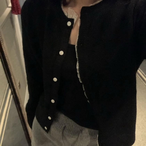 캐시미어+램스울+폭스 레이스 가디건 포스터 poster