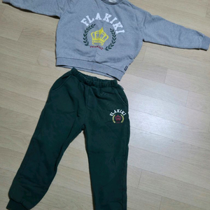플라키키 9Y 상하복. 착불