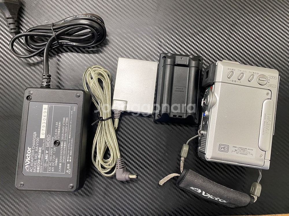 빅터 [JVC] 빈티지 6mm 캠코더 [정크품] 판매--1