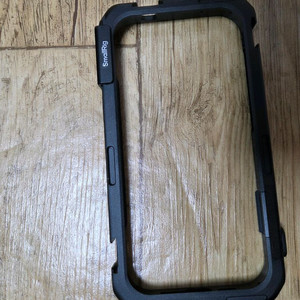 스몰리그 아이폰16 프로맥스 케이지