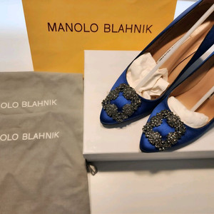 마놀로 블라닉 블루 펌프스 10.5cm (36)