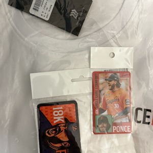 [미개봉] 한화 이글스 폰세 18K 굿즈 (패치, 티셔