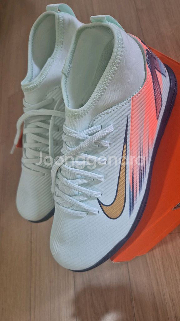 나이키풋살화 230--1